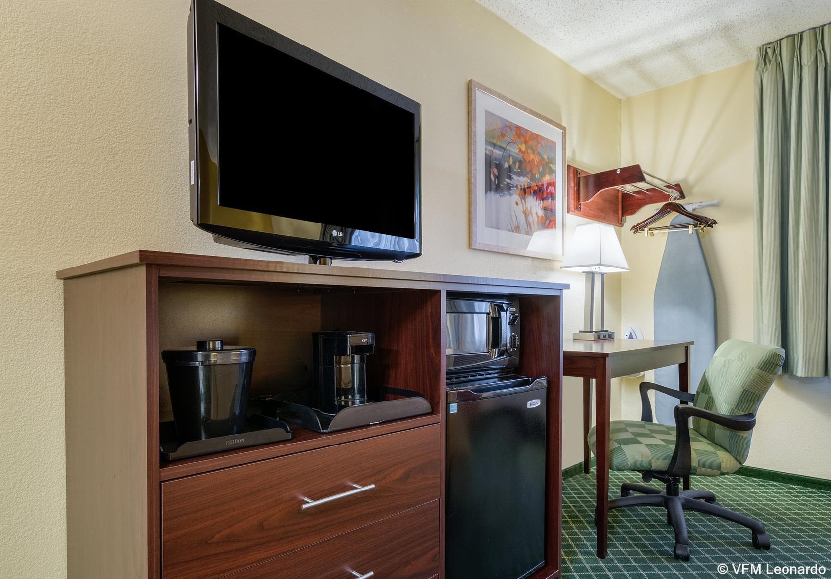 Quality Inn Ньюарк Экстерьер фото
