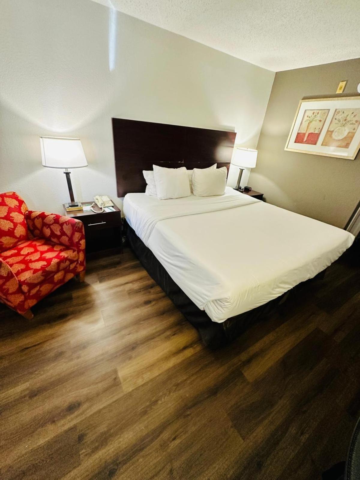 Quality Inn Ньюарк Экстерьер фото