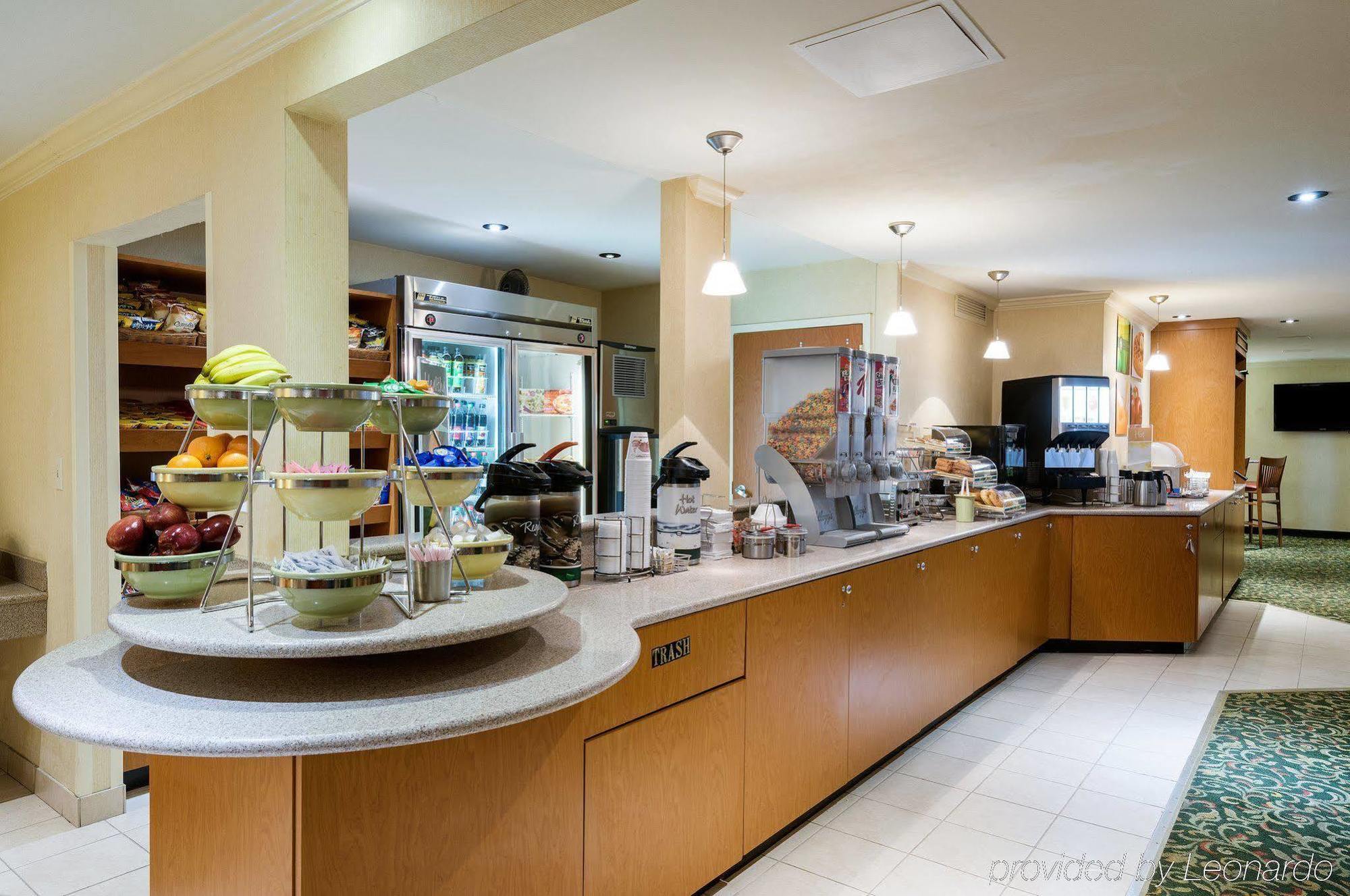 Quality Inn Ньюарк Экстерьер фото