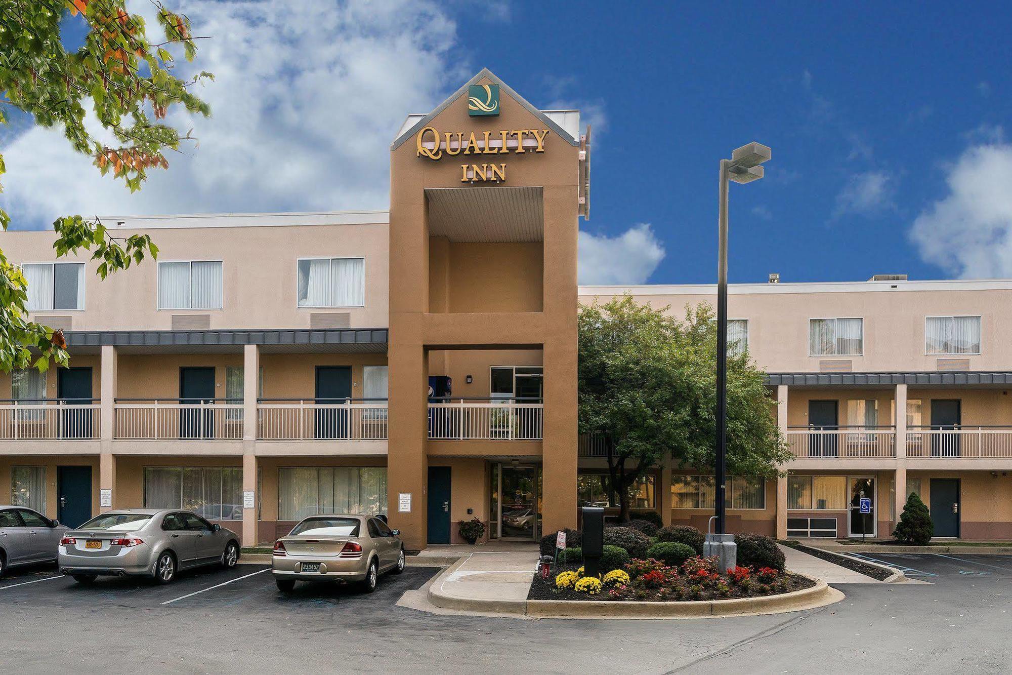 Quality Inn Ньюарк Экстерьер фото